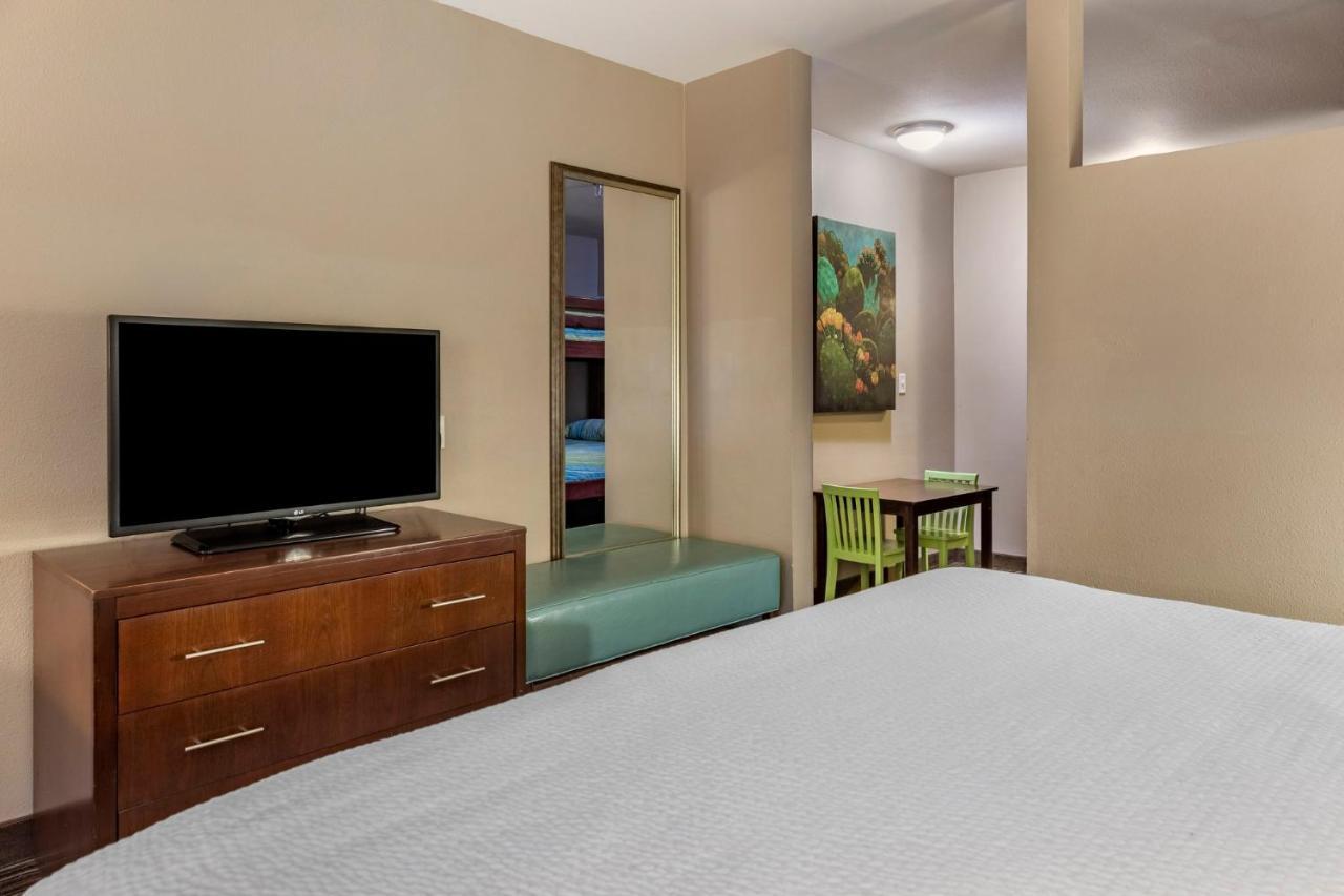 Holiday Inn Express & Suites Indio - Coachella Valley, An Ihg Hotel Exterior photo